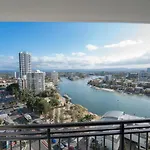 Chevron Renaissance - Resort Style Living By Gold Coast Premium